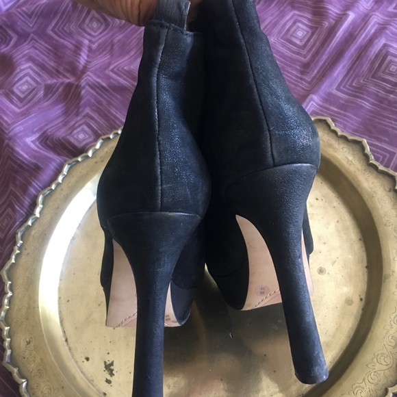 Vince Camuto Black Bailey Platform booties 9M 39 - Picture 3 of 8
